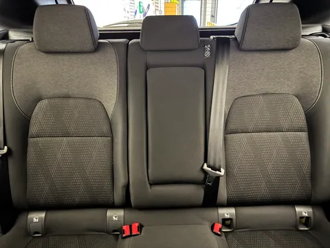 DY71KZZ Nissan Qashqai 1.3 DiG-T MH 158 N-Connecta 5dr Xtronic Thumbnail #18