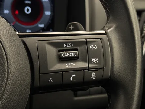 DY71KZZ Nissan Qashqai 1.3 DiG-T MH 158 N-Connecta 5dr Xtronic Thumbnail #23