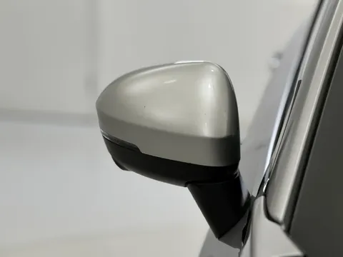 DY71KZZ Nissan Qashqai 1.3 DiG-T MH 158 N-Connecta 5dr Xtronic Thumbnail #30