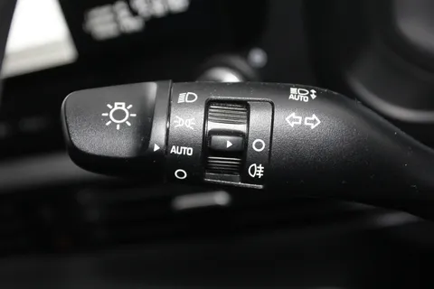 DE25EYJ Hyundai i20 1.0T GDi Premium 5dr Thumbnail #24