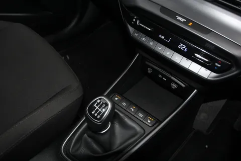 DE25EYJ Hyundai i20 1.0T GDi Premium 5dr Thumbnail #26