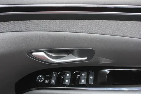 EA24RPO Hyundai Tucson 1.6 TGDi Plug-in Hybrid Ultimate 5dr 4WD Auto Thumbnail #18