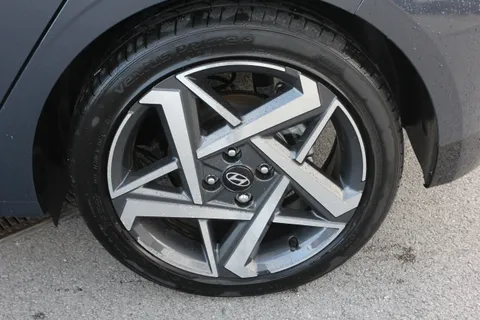 EA25YRU Hyundai i20 1.0T GDi Premium 5dr DCT Thumbnail #8