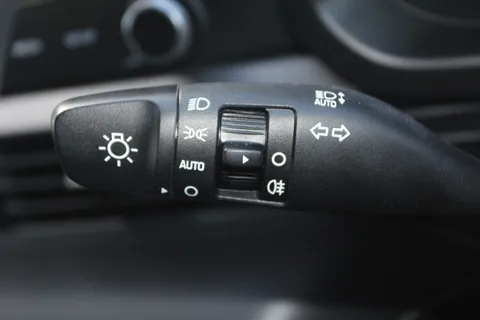 EA25YRU Hyundai i20 1.0T GDi Premium 5dr DCT Thumbnail #24