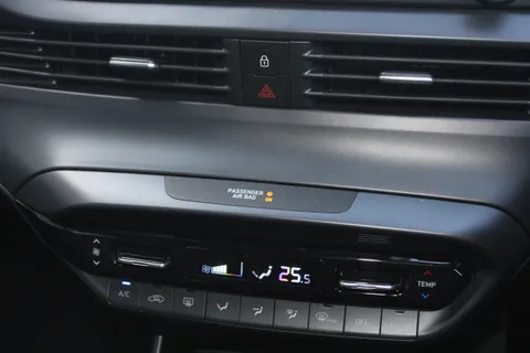 EA25YRU Hyundai i20 1.0T GDi Premium 5dr DCT Thumbnail #29