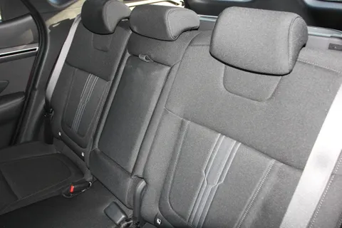 KP72RZJ Hyundai Tucson 1.6 TGDi 48V MHD Premium 5dr 2WD DCT Thumbnail #11