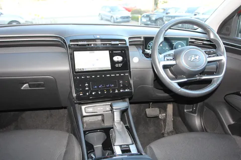 KP72RZJ Hyundai Tucson 1.6 TGDi 48V MHD Premium 5dr 2WD DCT Thumbnail #12