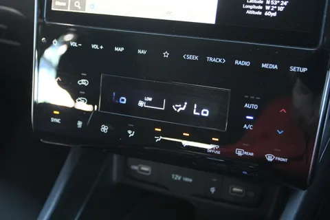 KP72RZJ Hyundai Tucson 1.6 TGDi 48V MHD Premium 5dr 2WD DCT Thumbnail #28