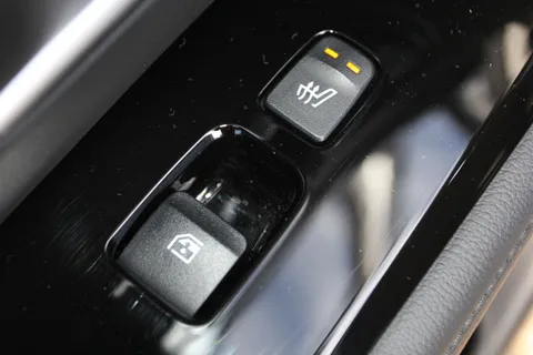 MK73TFO Hyundai Tucson 1.6 TGDi Hybrid 230 Ultimate 5dr 2WD Auto Thumbnail #13