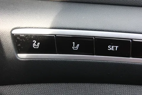 MK73TFO Hyundai Tucson 1.6 TGDi Hybrid 230 Ultimate 5dr 2WD Auto Thumbnail #19