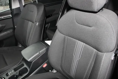 RA21MVN Hyundai Tucson 1.6 TGDi Premium 5dr 2WD Thumbnail #8