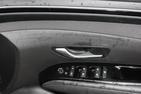 RA21MVN Hyundai Tucson 1.6 TGDi Premium 5dr 2WD Thumbnail #16