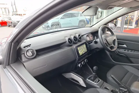 BV24XST Dacia Duster 1.3 TCe 130 Journey 5dr Thumbnail #23