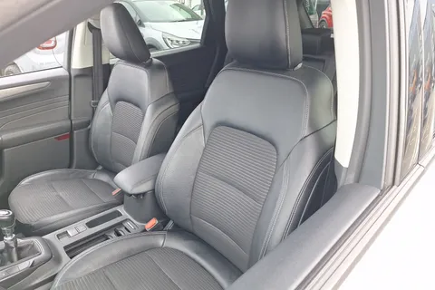 BK21ZCO Ford Kuga 1.5 EcoBlue Titanium Edition 5dr Thumbnail #22