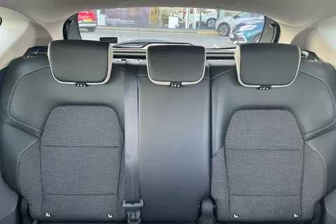 BL22JZU Renault Captur 1.6 E-TECH Hybrid 145 SE Edition 5dr Auto Thumbnail #11