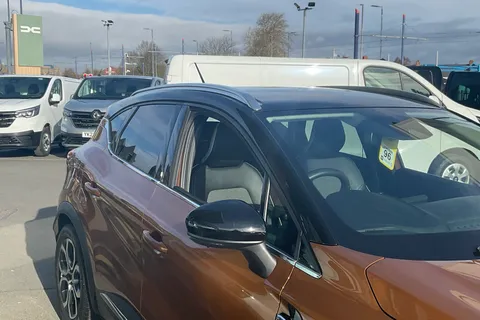 BL22JZU Renault Captur 1.6 E-TECH Hybrid 145 SE Edition 5dr Auto Thumbnail #18