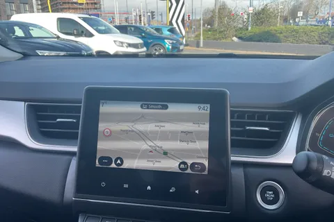 BL22JZU Renault Captur 1.6 E-TECH Hybrid 145 SE Edition 5dr Auto Thumbnail #27