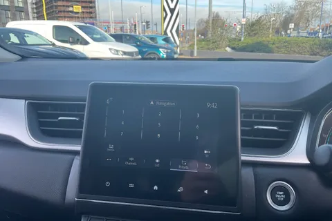 BL22JZU Renault Captur 1.6 E-TECH Hybrid 145 SE Edition 5dr Auto Thumbnail #29