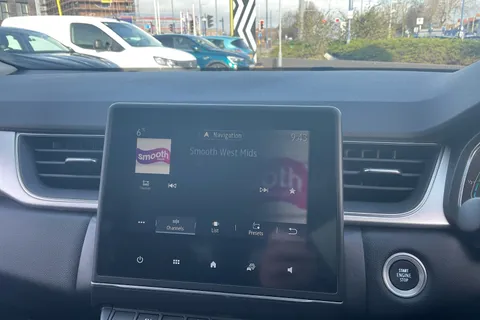 BL22JZU Renault Captur 1.6 E-TECH Hybrid 145 SE Edition 5dr Auto Thumbnail #31