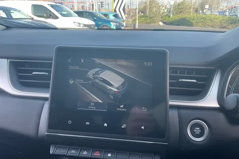 BL22JZU Renault Captur 1.6 E-TECH Hybrid 145 SE Edition 5dr Auto Thumbnail #35