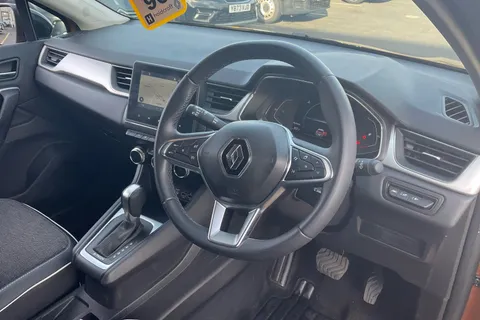 BL22JZU Renault Captur 1.6 E-TECH Hybrid 145 SE Edition 5dr Auto Thumbnail #36