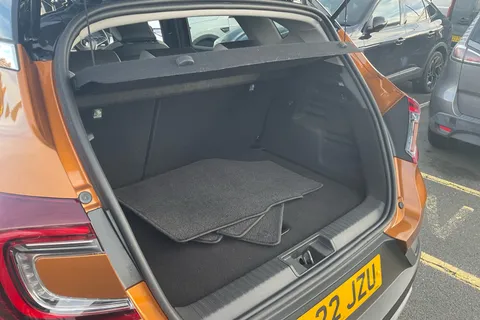 BL22JZU Renault Captur 1.6 E-TECH Hybrid 145 SE Edition 5dr Auto Thumbnail #39