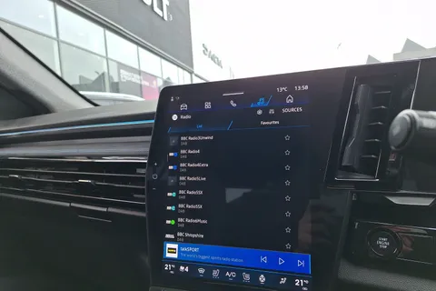 DU25VVE Renault Rafale E-Tech FHEV Techno Esprit Alpine 5dr Auto 4C Thumbnail #15