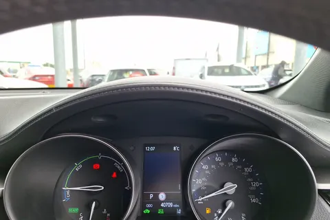 MH22KFN Toyota C-HR 1.8 Hybrid Design 5dr CVT Thumbnail #12