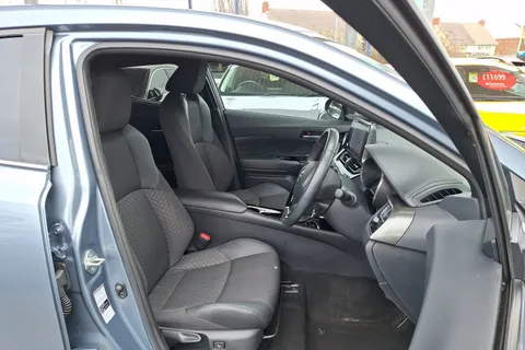 MH22KFN Toyota C-HR 1.8 Hybrid Design 5dr CVT Thumbnail #14