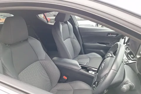 MH22KFN Toyota C-HR 1.8 Hybrid Design 5dr CVT Thumbnail #22