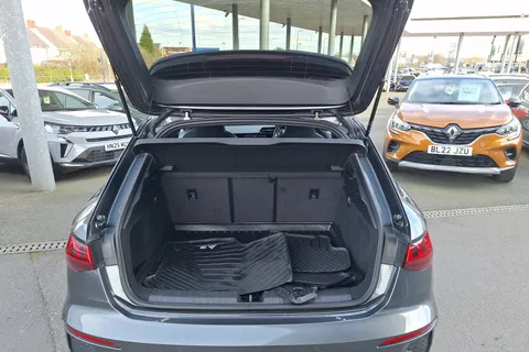 RF72XCA Audi A3 35 TFSI S Line 5dr Thumbnail #19