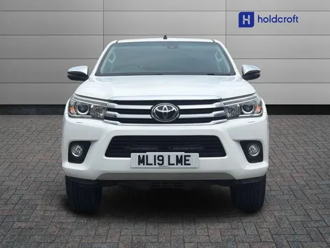 ML19LME Toyota Hilux Invincible D/Cab Pick Up 2.4 D-4D Thumbnail #8