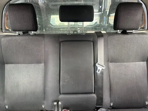 ML19LME Toyota Hilux Invincible D/Cab Pick Up 2.4 D-4D Thumbnail #10