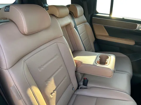 EA74WVK Hyundai Santa Fe 1.6 TGDi Plug-in Hybrid Ultimate 5dr 4WD Auto Thumbnail #11