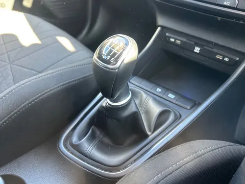 CF22KNN Hyundai Bayon 1.0 TGDi 48V MHEV SE Connect 5dr Thumbnail #14