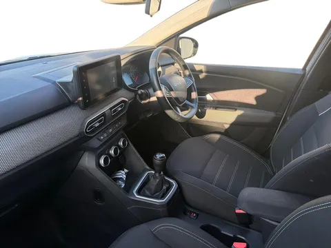 3 of 13 for DACIA JOGGER 1.0 TCe Expression 5dr