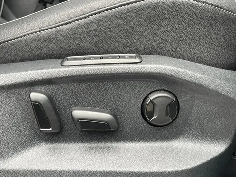 LL18UZP Volkswagen Tiguan 2.0 TSi 180 4Motion R-Line 5dr DSG Thumbnail #14