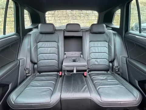 LL18UZP Volkswagen Tiguan 2.0 TSi 180 4Motion R-Line 5dr DSG Thumbnail #16