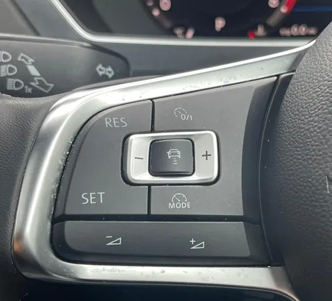 LL18UZP Volkswagen Tiguan 2.0 TSi 180 4Motion R-Line 5dr DSG Thumbnail #23