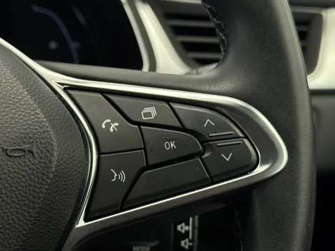 DL72RYD Renault Captur 1.6 E-Tech full hybrid 145 Techno 5dr Auto Thumbnail #22