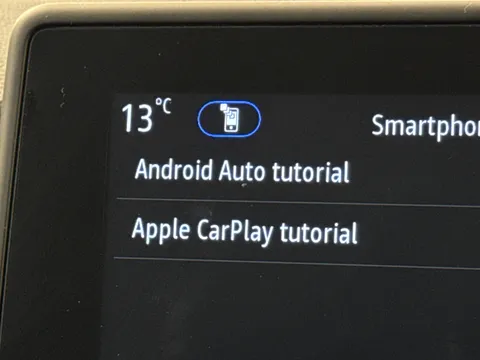 DL72RYD Renault Captur 1.6 E-Tech full hybrid 145 Techno 5dr Auto Thumbnail #26