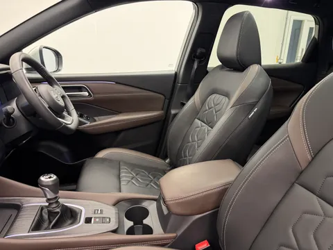 OE74UGP Nissan Qashqai 1.3 DiG-T MH Tekna 5dr Thumbnail #16