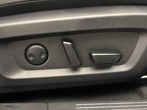 OE74UGP Nissan Qashqai 1.3 DiG-T MH Tekna 5dr Thumbnail #23