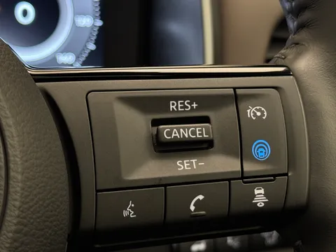 OE74UGP Nissan Qashqai 1.3 DiG-T MH Tekna 5dr Thumbnail #26