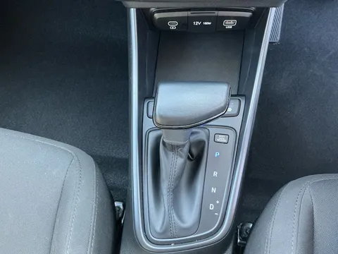 EA25YTT Hyundai i20 1.0T GDi Premium 5dr DCT Thumbnail #17