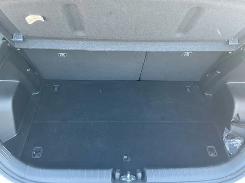 EA25YTT Hyundai i20 1.0T GDi Premium 5dr DCT Thumbnail #18