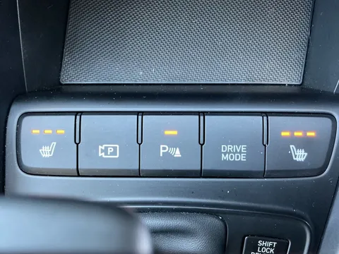 EA25YTT Hyundai i20 1.0T GDi Premium 5dr DCT Thumbnail #19