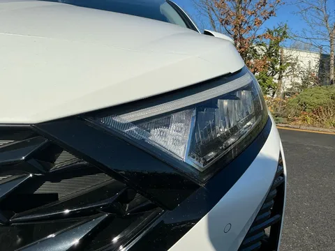 EA25YTT Hyundai i20 1.0T GDi Premium 5dr DCT Thumbnail #24