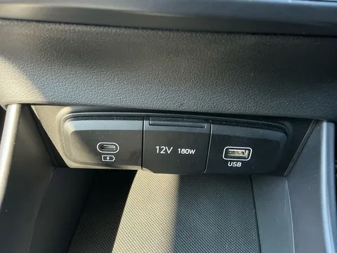 EA25YTT Hyundai i20 1.0T GDi Premium 5dr DCT Thumbnail #27