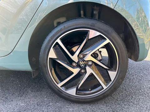 EA25ZFV Hyundai i10 1.0 [63] Premium 5dr Auto [Nav] Thumbnail #11